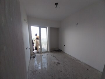 Room in 2 BHK Apartment at Mahagun Maverick, Sector 16c Greater Noida – for Sale