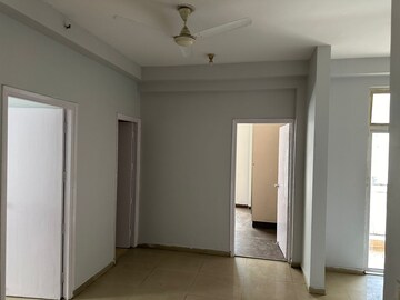 Room in 2.5 BHK Apartment at Mahagun Mywoods II, Sector 16c Greater Noida – for Sale