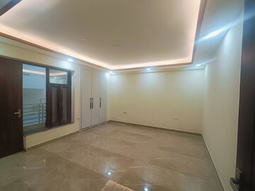 Master Bedroom in 4 BHK Builder Floor at Green Fields Colony – for Sale