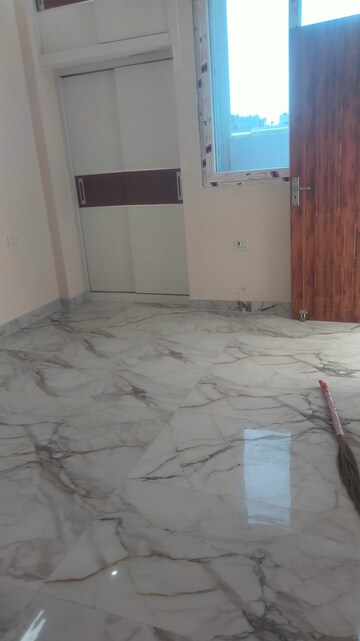 Room in 2 BHK Independent House at Faizabad Road – for Sale