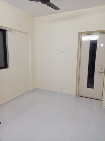 Room in 1 RK Apartment at Soham Parijat Gardens, Ghodbunder Road – for Sale
