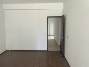 Room in 3 BHK Apartment at Spaze Privy AT4, Sector 84 – for Sale
