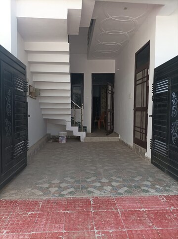 Parking in 2 BHK Independent House at Deva Road – for Sale