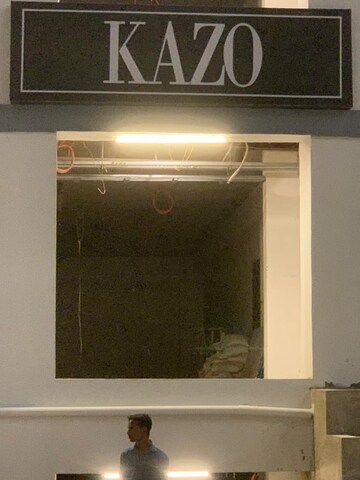 Furnished Amenities in  Showroom at Roselyn Square, International Airport Road – for Sale