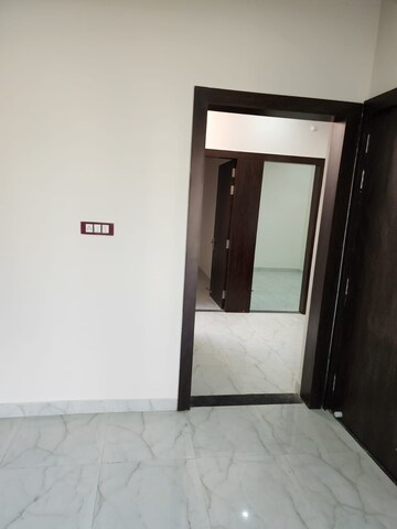 Room in 3 BHK Independent House at Kamta – for Sale