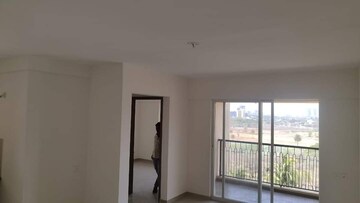 Room in 2 BHK Apartment at Nyati Evolve 1, Magarpatta City – for Sale