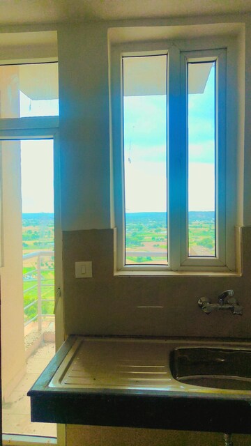 Bathroom in 3 BHK Apartment at Capital Residency 360, Sector 70a – for Sale