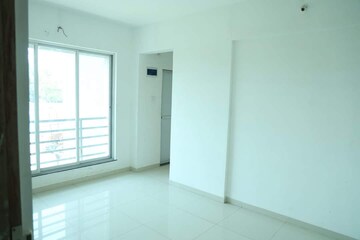 Room in 2 BHK Apartment at Agarwal And Doshi Complex, Vasai West – for Sale