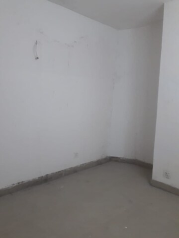Room in 3 BHK Builder Floor at Puri Vip Floors, Sector 81 – for Sale