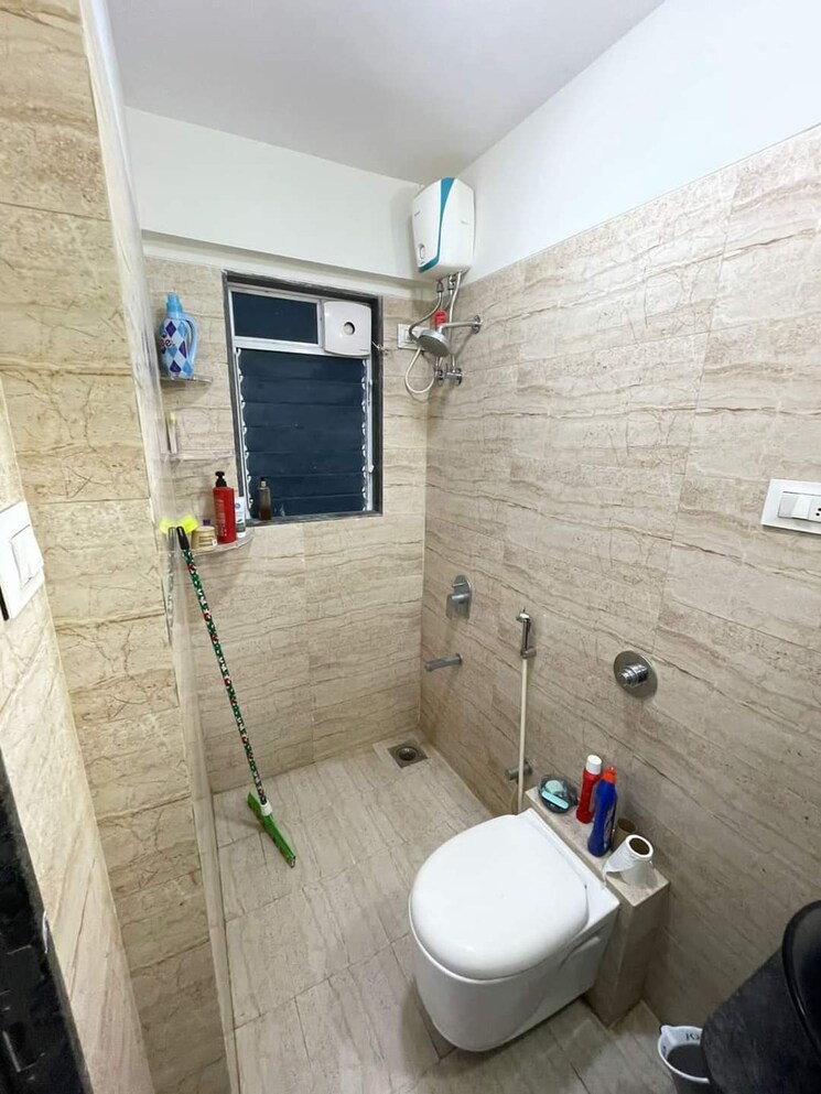Bathroom, mukta-apartment-mulund 1 Bedroom 550 Sq.Ft. Apartment In Mulund East Mumbai 7306090