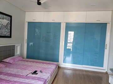 Room in 4 BHK Apartment at Panchshil One North, Magarpatta City – for Sale
