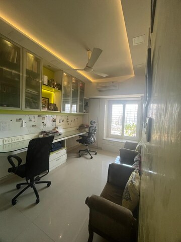 Master Bedroom in 3 BHK Apartment at The Park Residency Andheri, Andheri West – for Sale
