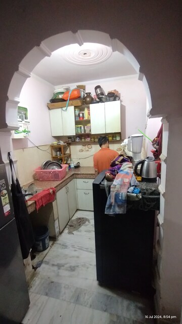 Furnished Amenities in 2 BHK Builder Floor at Uttam Nagar – for Sale