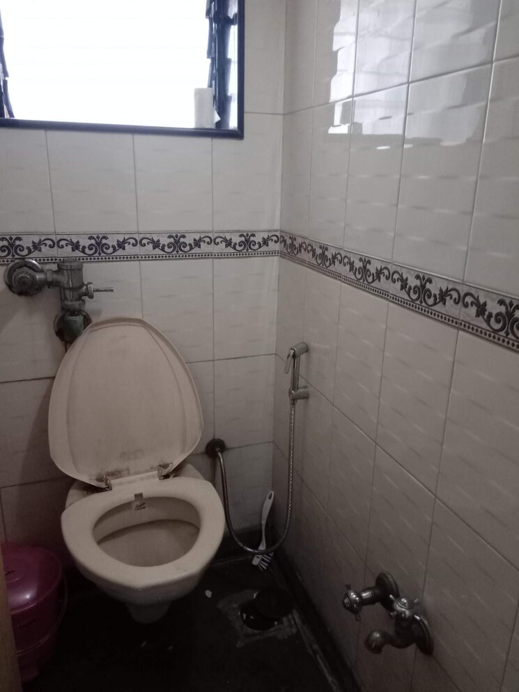 Bathroom, chouhan-empire 2 Bedroom 750 Sq.Ft. Apartment In Jogeshwari West Mumbai 7306454