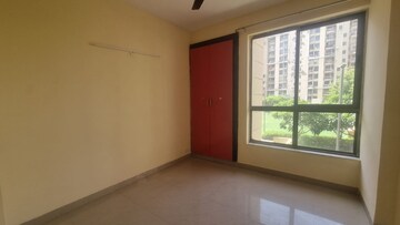 Room in 3.5 BHK Apartment at Unitech Uniworld Gardens 2, Sector 47 – for Sale