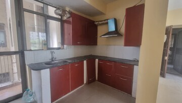Kitchen in 3.5 BHK Apartment at Unitech Uniworld Gardens 2, Sector 47 – for Sale