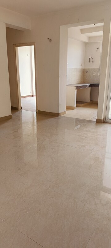 Room in 2 BHK Apartment at KLJ Platinum Heights, Sector 77 – for Sale