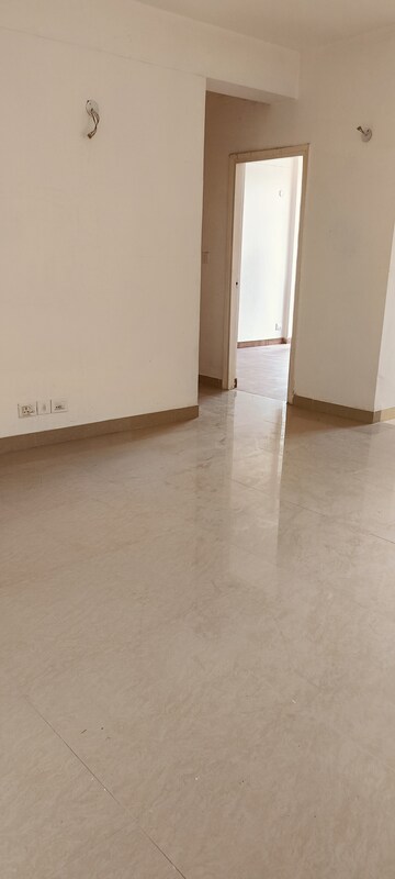 Room in 2 BHK Apartment at KLJ Platinum Heights, Sector 77 – for Sale