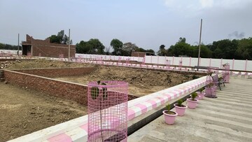  Plot – Exterior View View at Kanpur Road - for Sale