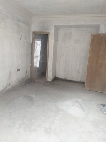 Room in 2 BHK Apartment at Sector 68 – for Sale