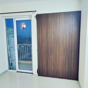 Room in 1 BHK Apartment at Wave Dream Homes, Dasna – for Sale
