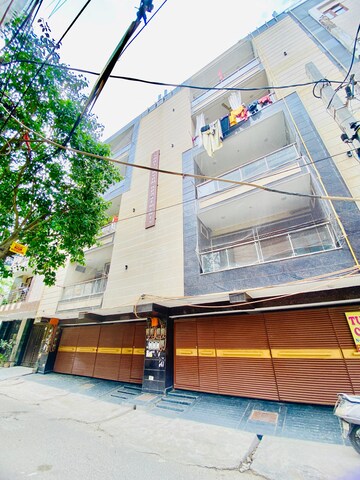 4 BHK Builder Floor – Exterior View View at Dwarka Mor - for Sale