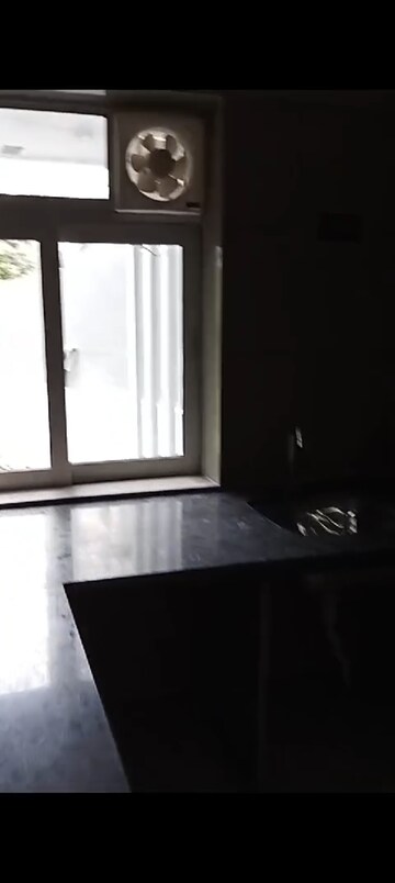Room in 1 RK Apartment at Goregaon West – for Sale