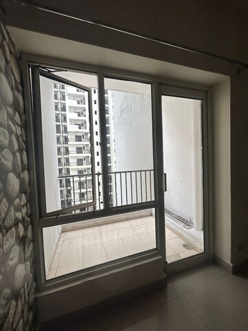 Room in 2 BHK Apartment at Himalaya Pride, Tech Zone 4 Greater Noida – for Sale