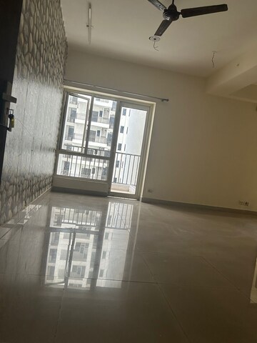 Room in 2 BHK Apartment at Himalaya Pride, Tech Zone 4 Greater Noida – for Sale
