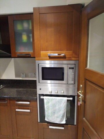 Furnished Amenities in 3 BHK Apartment at Central Park II-Bellevue, Sector 48 – for Sale