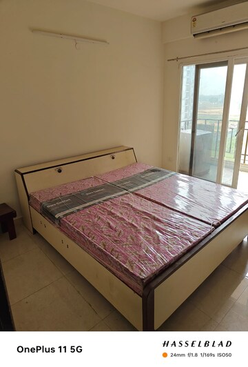 Bedroom in 2 BHK Apartment at Signature Global Orchard Avenue, Sector 93 – for Sale