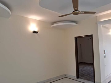 Room in 2 BHK Apartment at Signature Global The Roselia, Sector 95a – for Sale