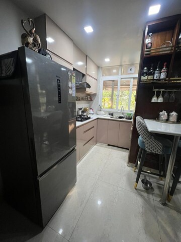 Master Bedroom in 5 BHK Builder Floor at Huda CGHS, Sector 56 – for Sale