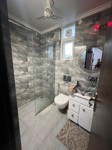 Master Bedroom in 5 BHK Builder Floor at Huda CGHS, Sector 56 – for Sale