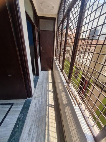 Balcony in 3 BHK Builder Floor at Dwarka Mor – for Rent