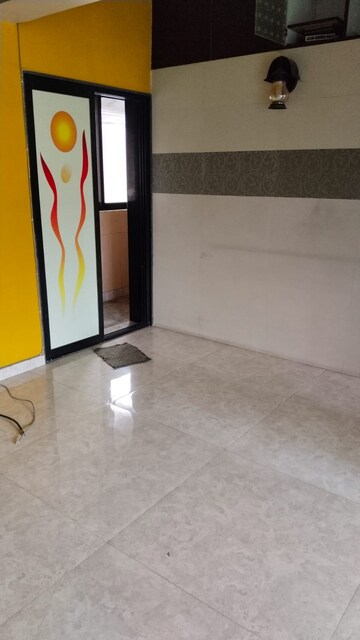 Room in 2 BHK Apartment at Balkum Pada – for Sale