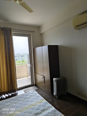 Room in 3 BHK Apartment at Omaxe The Nile, Sector 49 – for Sale