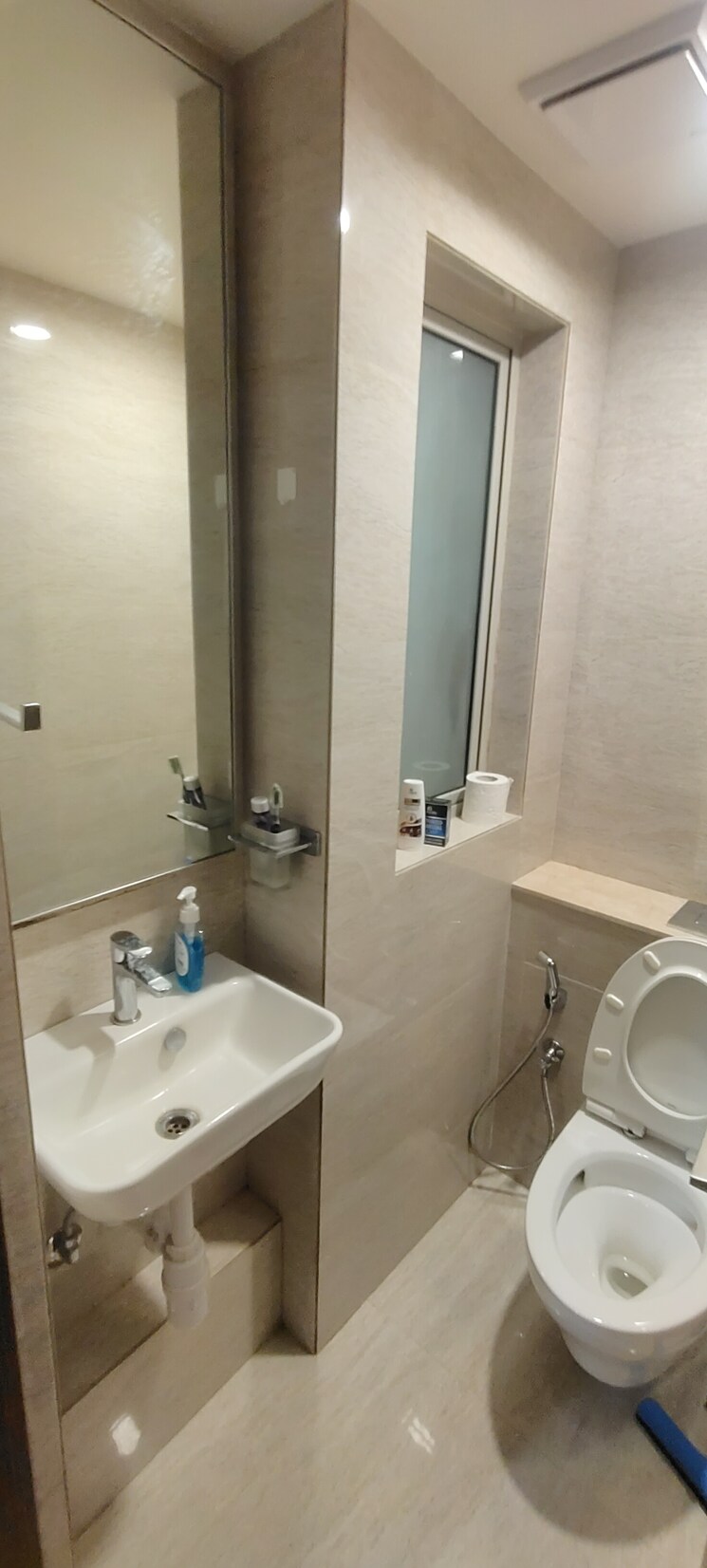 Bathroom, hiranandani-regent-hill 1 Bedroom 379 Sq.Ft. Apartment In Powai Mumbai 7308068