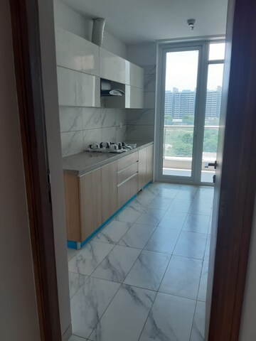 Room in 3 BHK Apartment at Conscient Hines Elevate, Sector 59 – for Sale