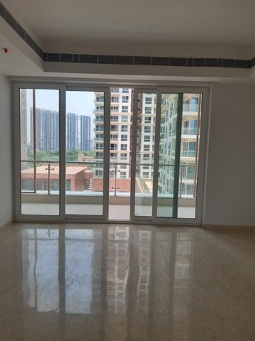 Room in 3 BHK Apartment at Conscient Hines Elevate, Sector 59 – for Sale