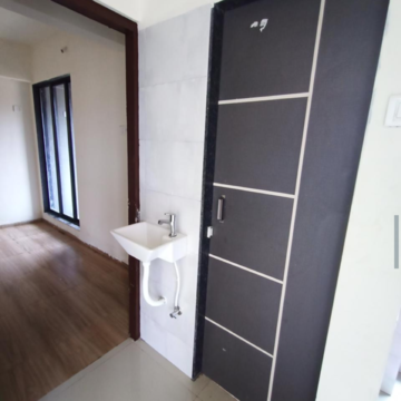 Bathroom in 2 BHK Apartment at Hiranandani Fortune City, Rasayani – for Sale