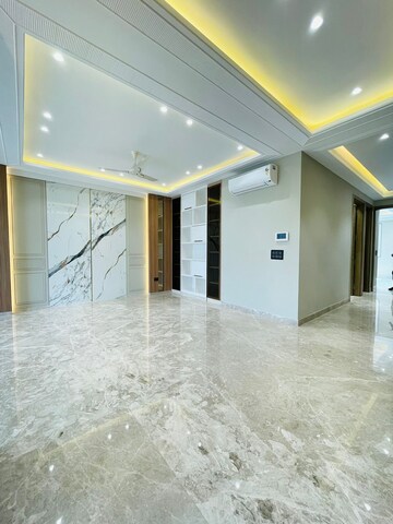 Room in 3 BHK Builder Floor at Sushant Lok 3, Sector 57 – for Sale