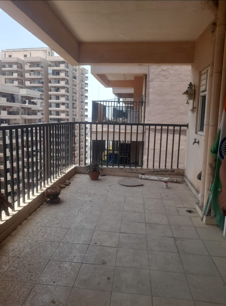 Balcony, gaur-14th-avenue-high-street 3 Bedroom 1300 Sq.Ft. Apartment In Sector 16c Greater Noida Greater Noida 7308873