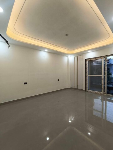 Room in 3.5 BHK Builder Floor at Sainik Colony – for Sale