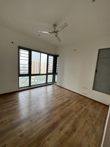 Room in 4 BHK Apartment at Imperial Heights Goregaon West, Goregaon West – for Sale
