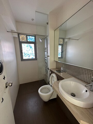 Bathroom in 4 BHK Apartment at Imperial Heights Goregaon West, Goregaon West – for Sale