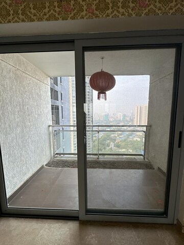 Room in 4 BHK Apartment at Imperial Heights Goregaon West, Goregaon West – for Sale