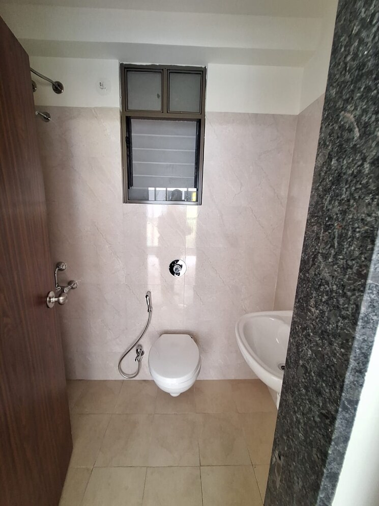 Bathroom, skyi-star-city 2 Bedroom 578 Sq.Ft. Apartment In Dhayari Pune 7309231