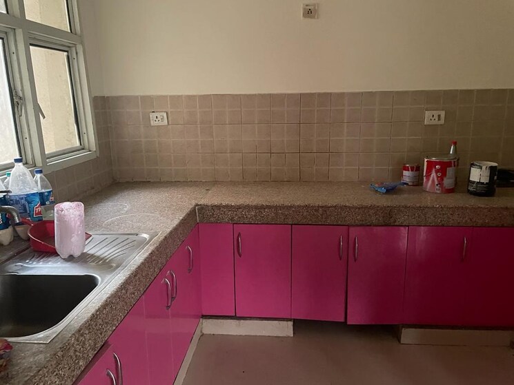 Kitchen, omicron 1a greater noida 3.5 Bedroom 135 Sq.Mt. Apartment In Omicron 1a Greater Noida Greater Noida 7309310