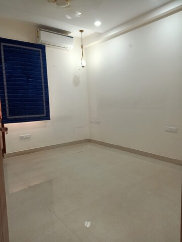 Room in 3 BHK Builder Floor at Sector 19 – for Sale